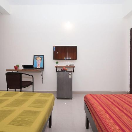 Buzz Quarter Hotell Hyderabad Exteriör bild