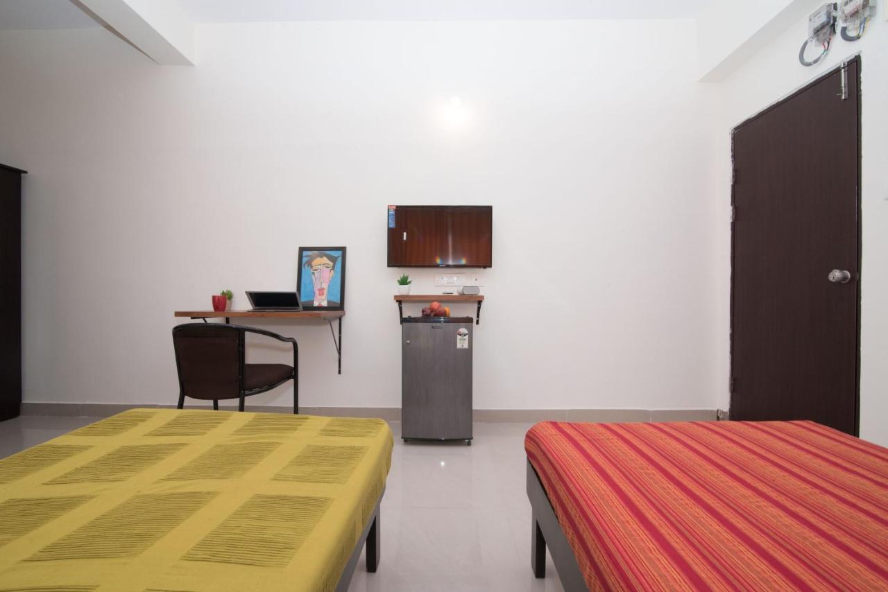 Buzz Quarter Hotell Hyderabad Exteriör bild