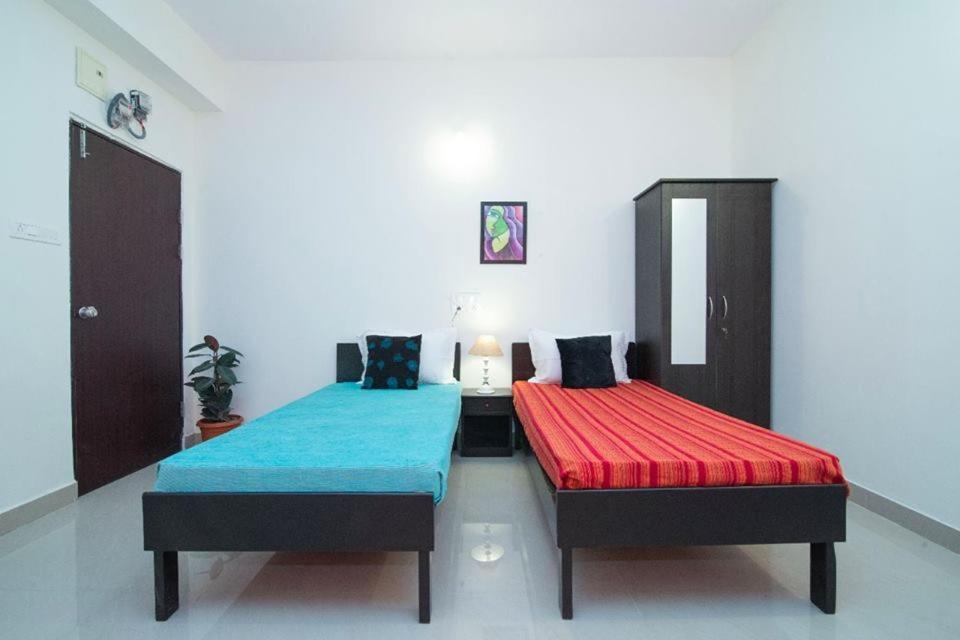 Buzz Quarter Hotell Hyderabad Exteriör bild