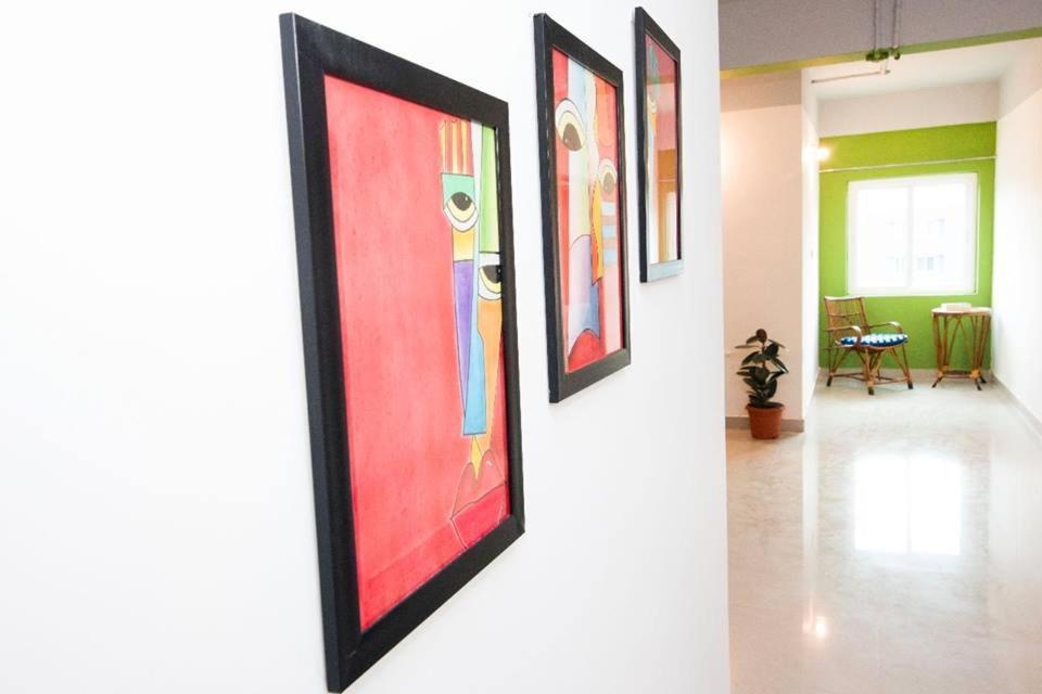 Buzz Quarter Hotell Hyderabad Exteriör bild